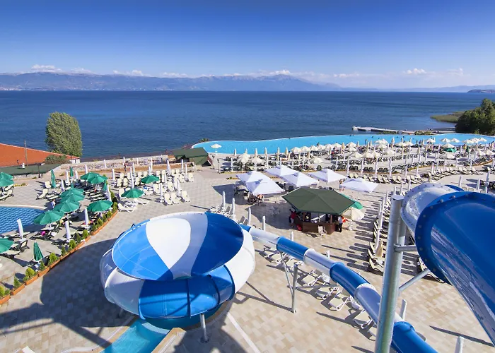 Hotel Izgrev Spa & Aquapark